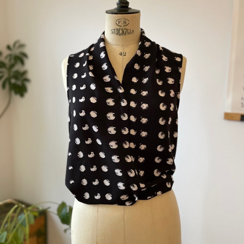 Contemporaine Chic Dotted Blouse